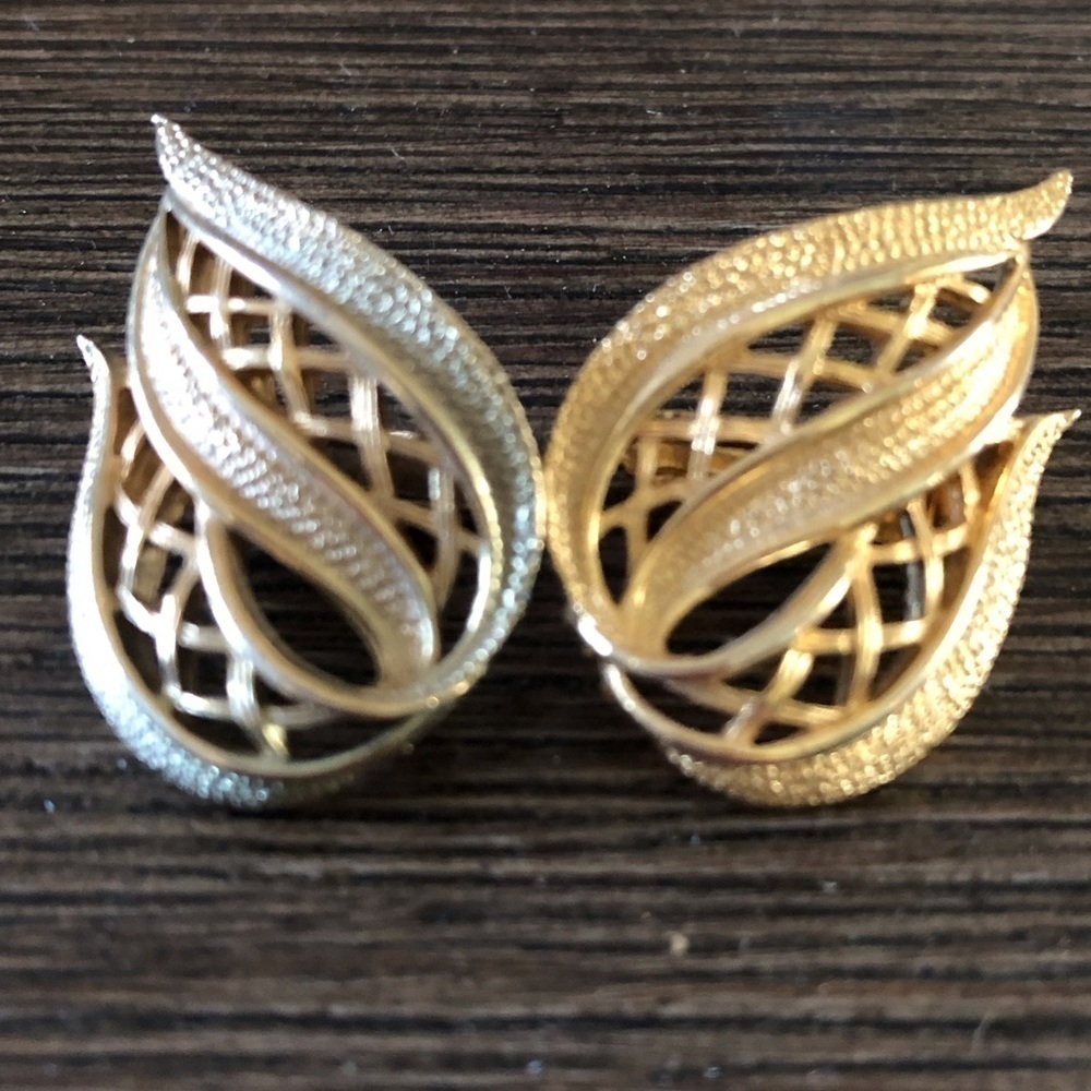 Vintage Mid-Century Gold & silver metal clip-on earrings
